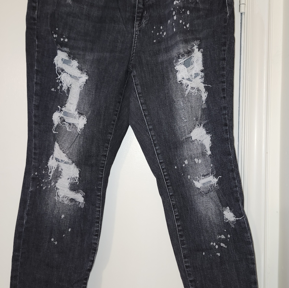 Judy Blue Distressed Black Washed Boyfriend Jeans